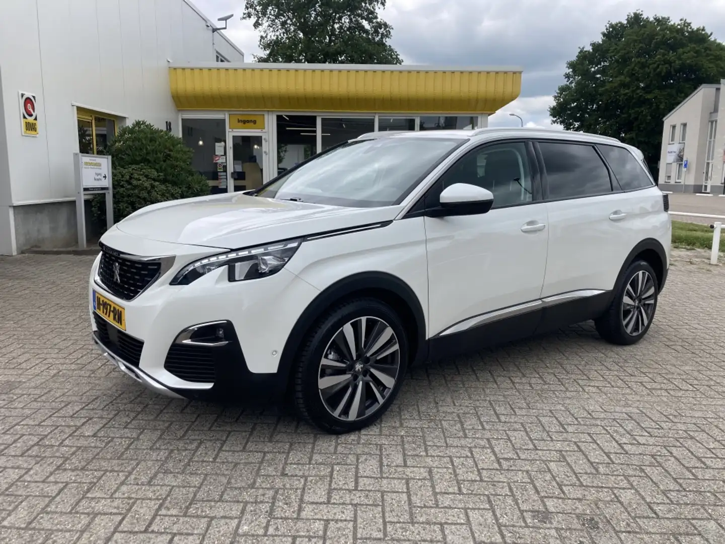 Peugeot 5008 1.2 Premium 7 Persoons Automaat Leer Stoelverwarmi Wit - 1