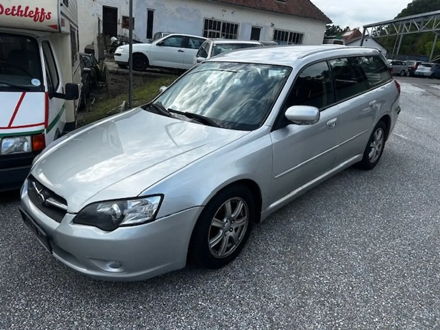Subaru Legacy Trend - 2