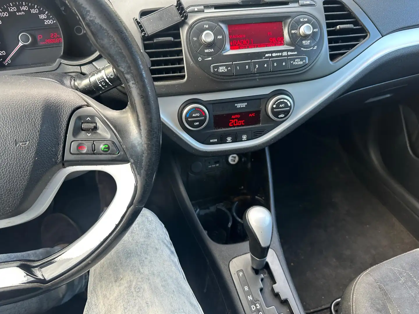 Kia Picanto 1.2 CVVT ExecutiveLine Automaat Airco Zwart - 2