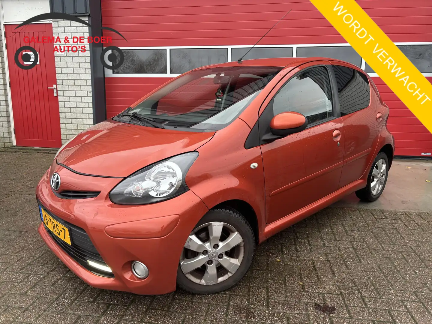 Toyota Aygo 1.0 VVT-i Dynamic Orange AIRCO / ELEK RAMEN / BLUE Arancione - 1