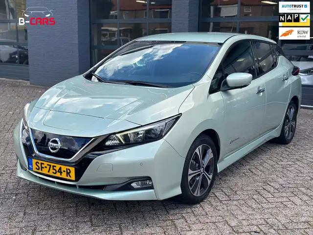 Nissan Leaf 2.ZERO EDITION 40 kWh Stuur+Stoelvw|360Cam|Fullopt