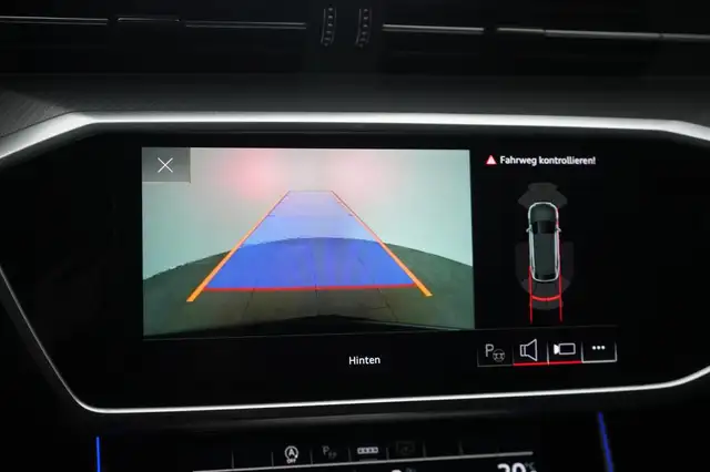 Audi A6 view 10