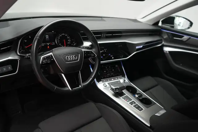 Audi A6 view 9
