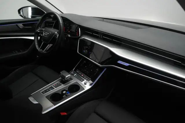 Audi A6 view 6