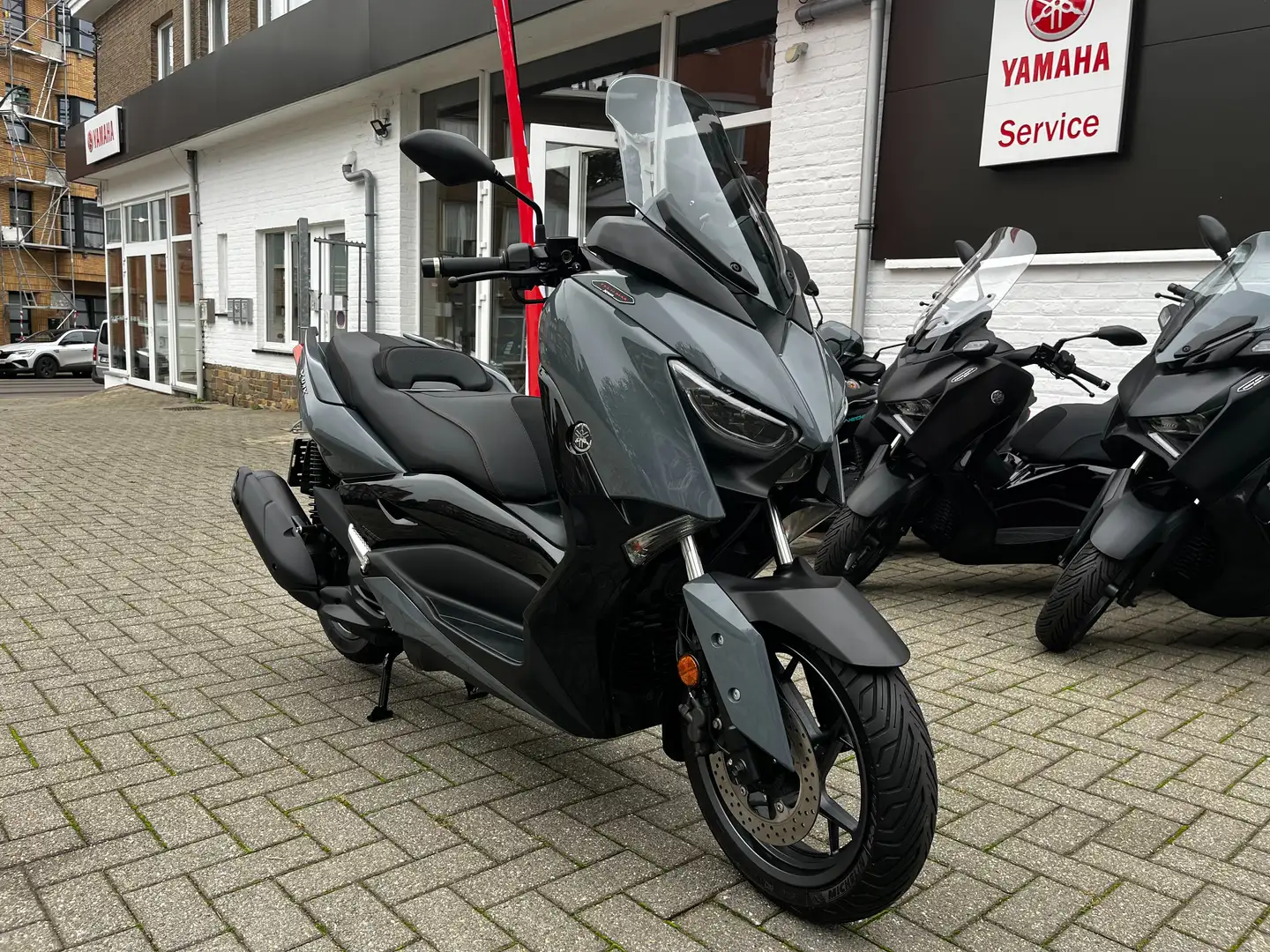 Yamaha X-Max 125 Techmax Gris - 2
