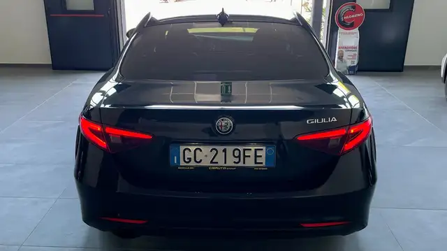 Alfa Romeo Giulia view 7
