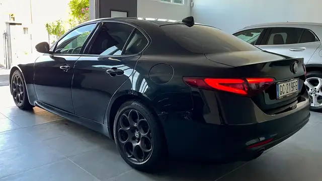 Alfa Romeo Giulia view 6