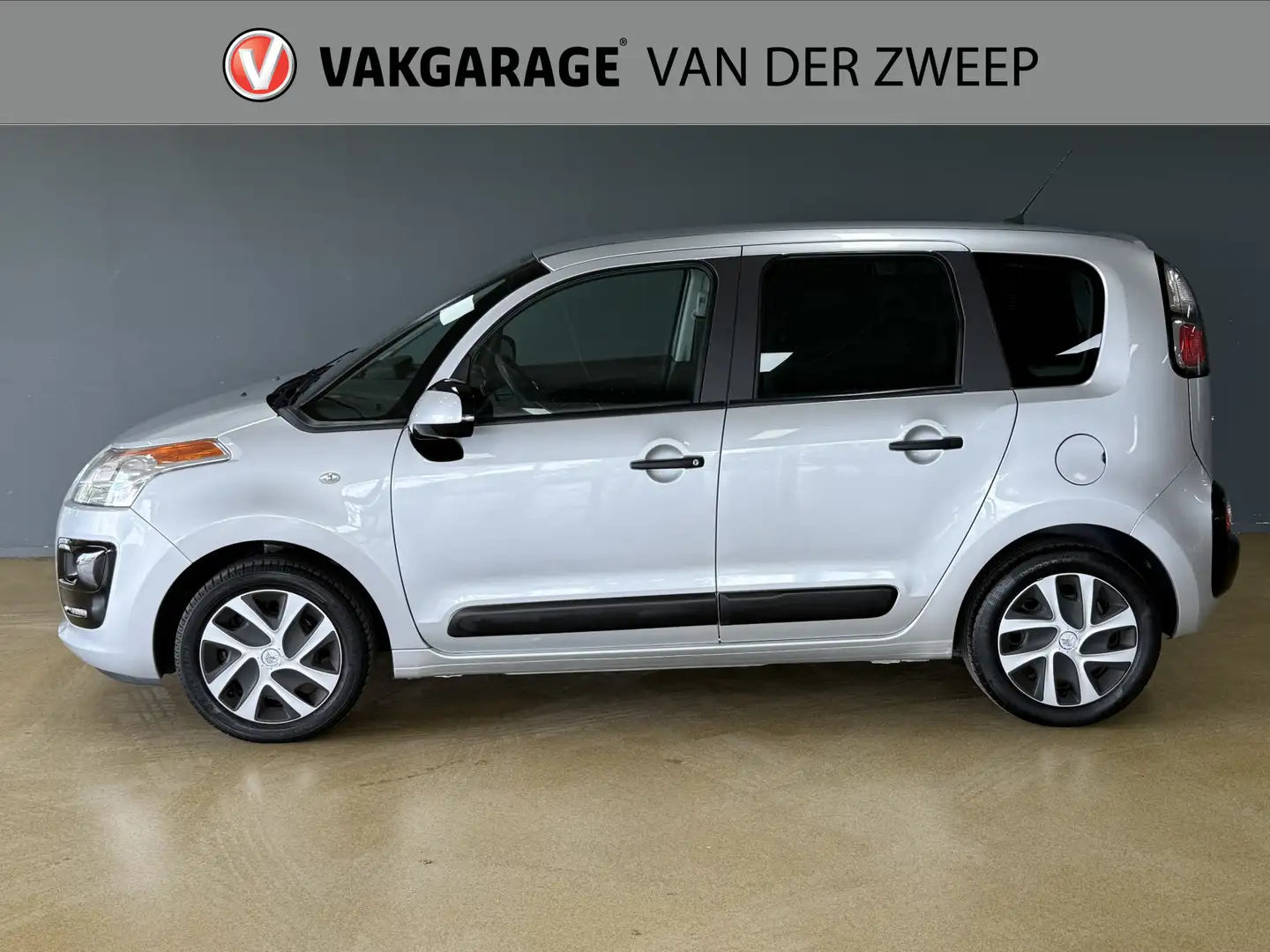 Citroen C3 Picasso 1.2 PureTech Exclusive | Navi | Cruise Šedá - 2