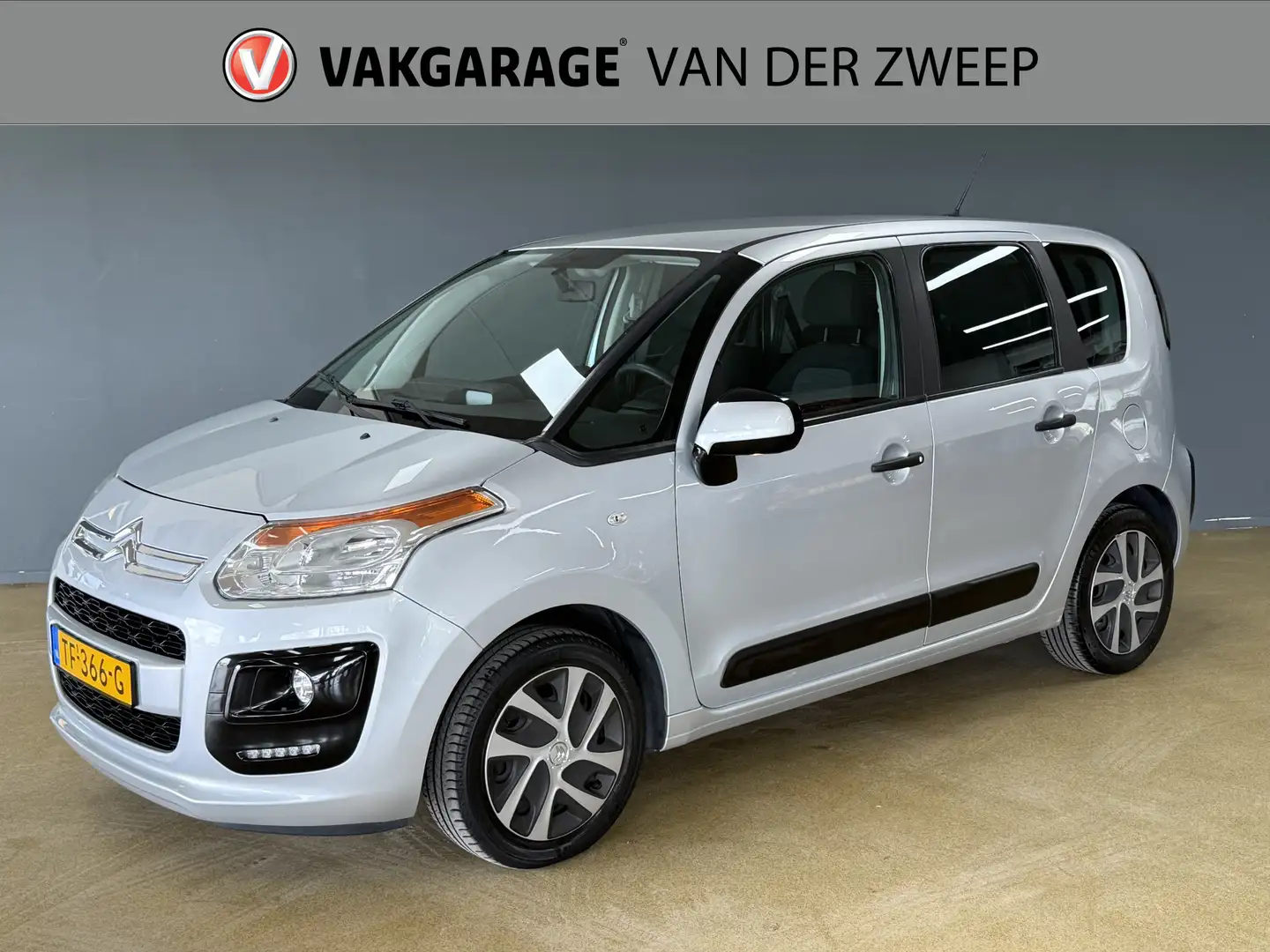 Citroen C3 Picasso 1.2 PureTech Exclusive | Navi | Cruise Šedá - 1