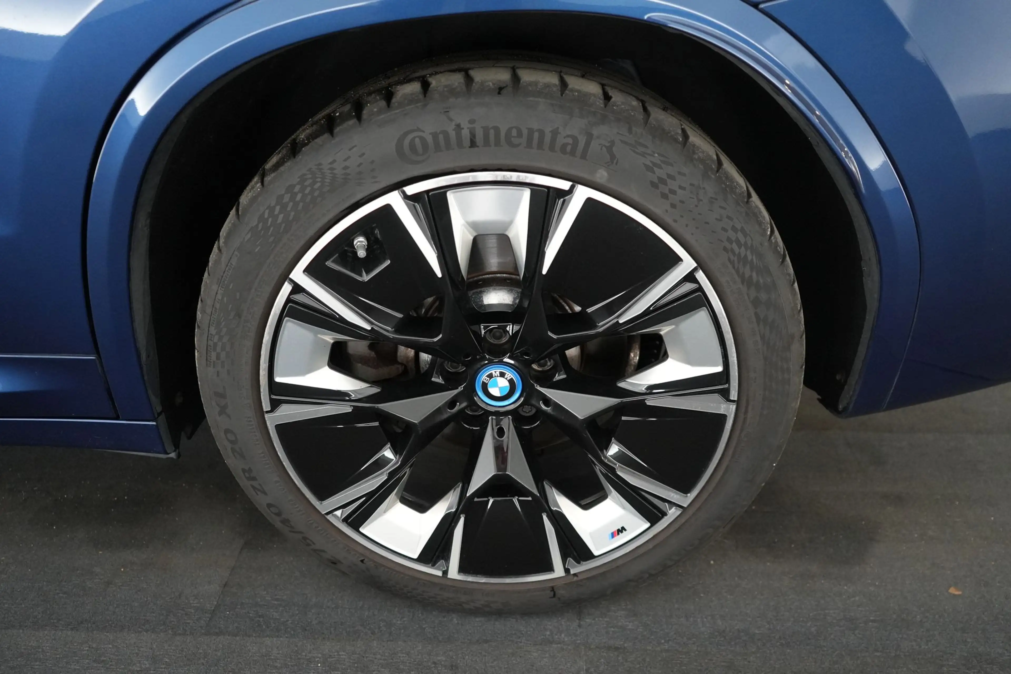 BMW iX3 80 kWh Impressive Dark Shadow LEDER/CUIR Adapt. LE — photo 19