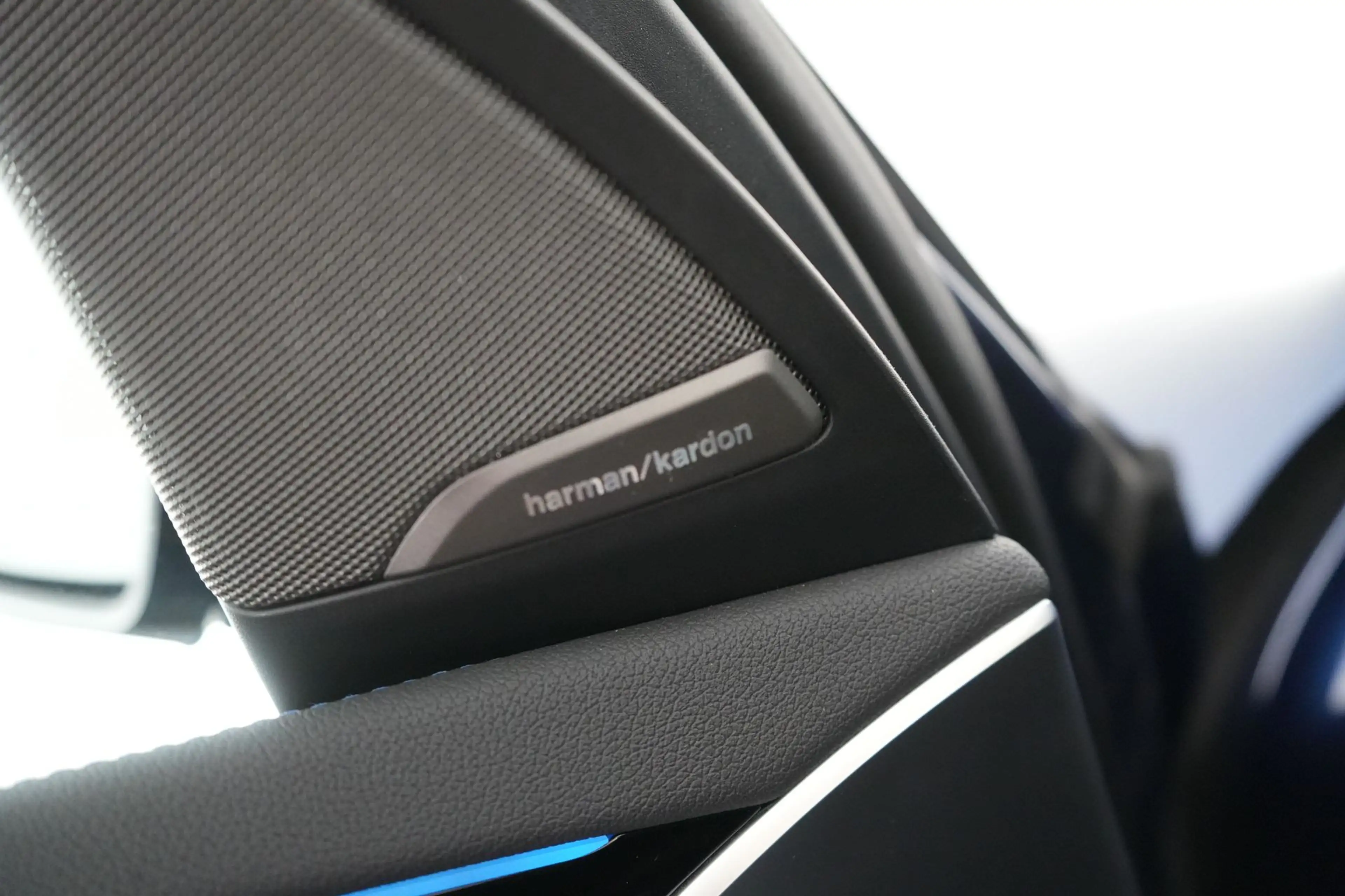 BMW iX3 80 kWh Impressive Dark Shadow LEDER/CUIR Adapt. LE — photo 27