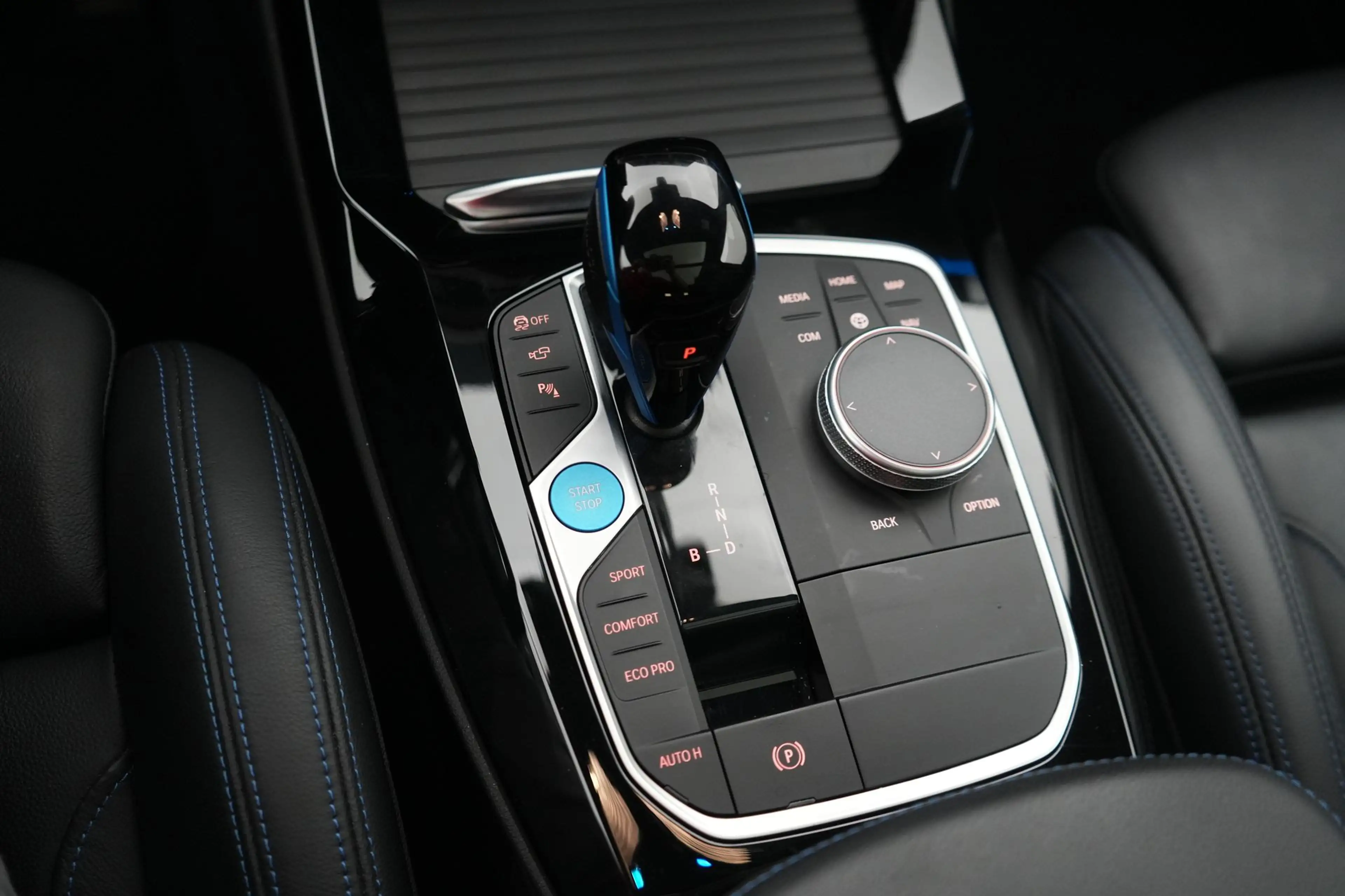 BMW iX3 80 kWh Impressive Dark Shadow LEDER/CUIR Adapt. LE — photo 16