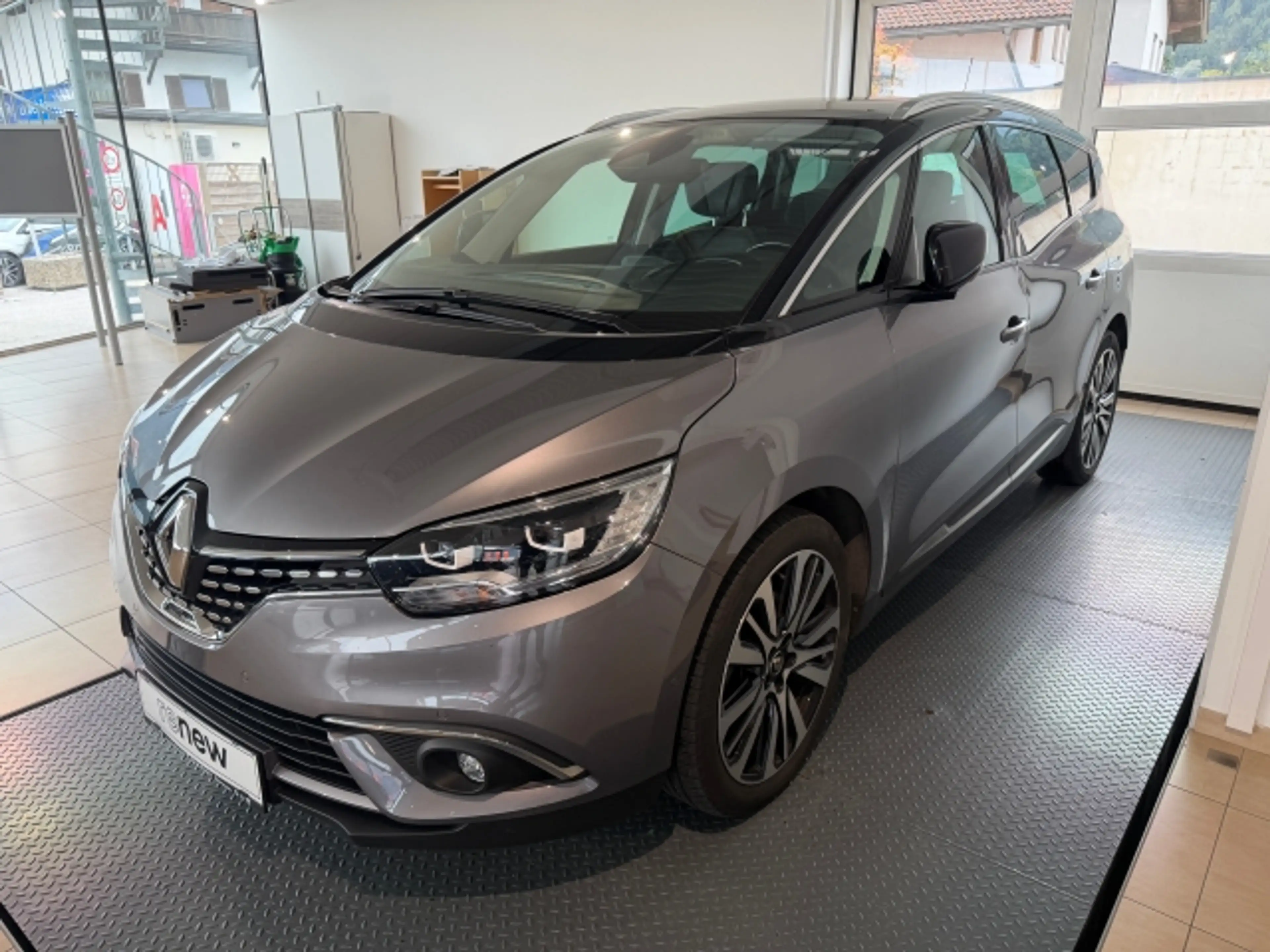 Renault Grand Scenic Gr.ScenicIniti1,7DCI — photo 3