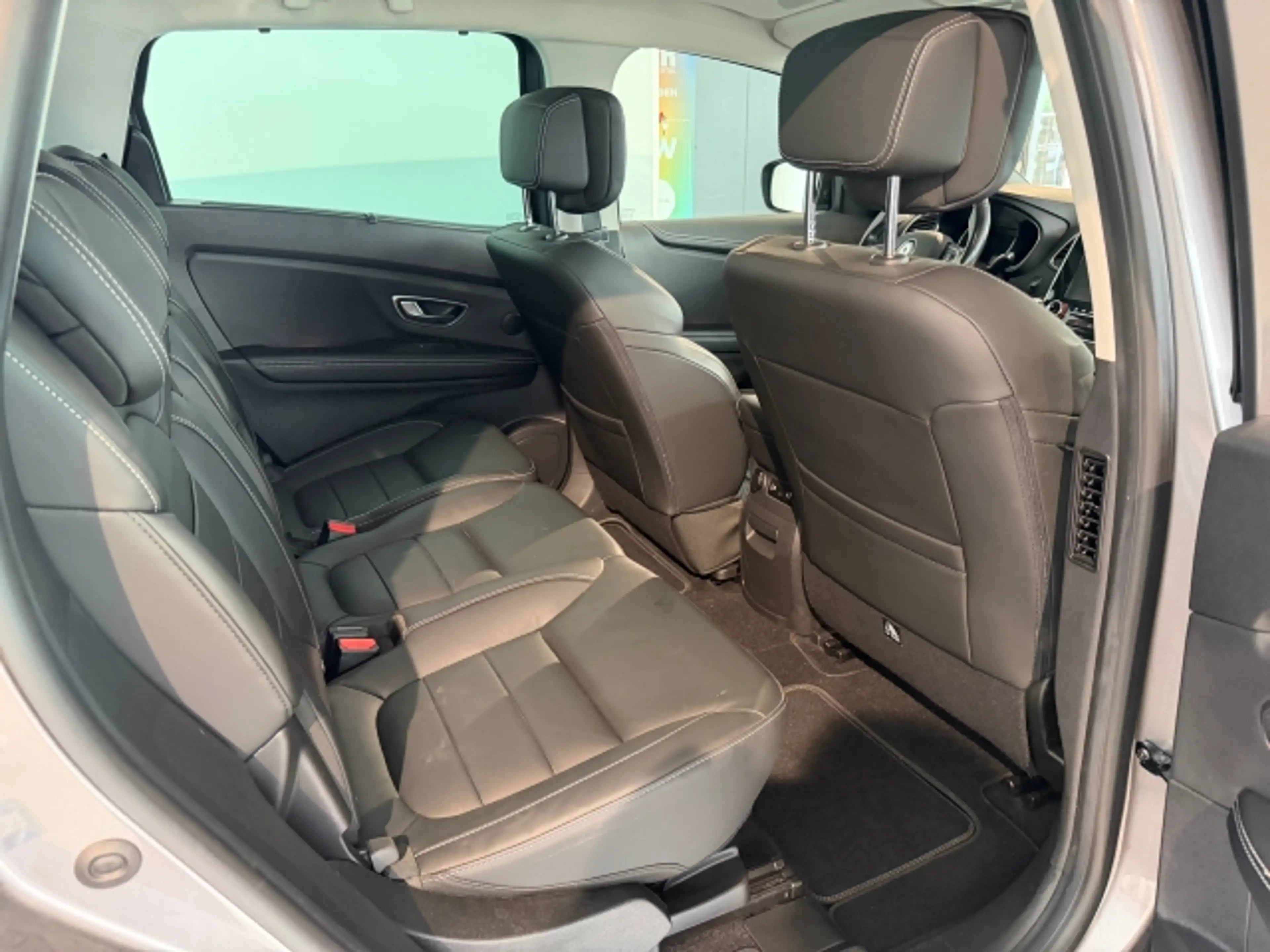 Renault Grand Scenic Gr.ScenicIniti1,7DCI — photo 9