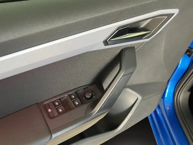 Seat Ibiza view 9