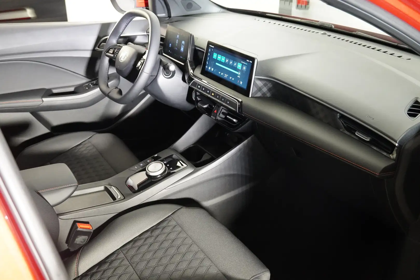 MG MG3 1,5 HEV Luxury MY25.5 - 2