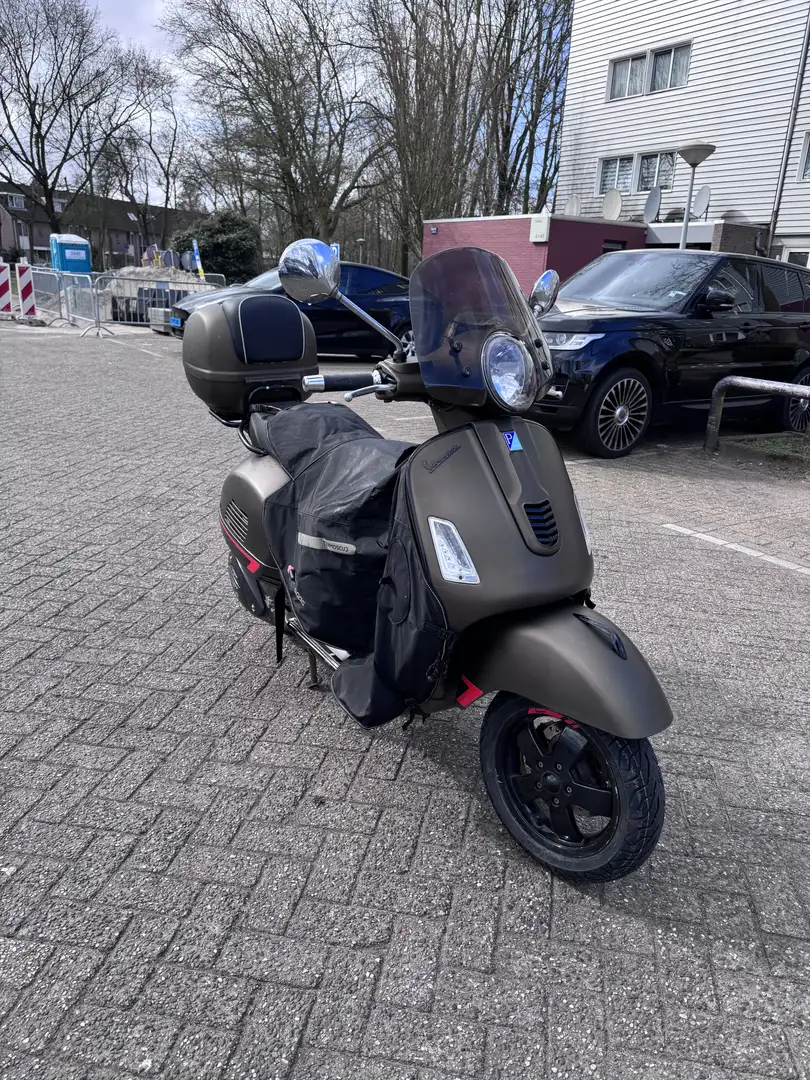 Piaggio GTS 300 Vespa GTS 300 Bronz - 2