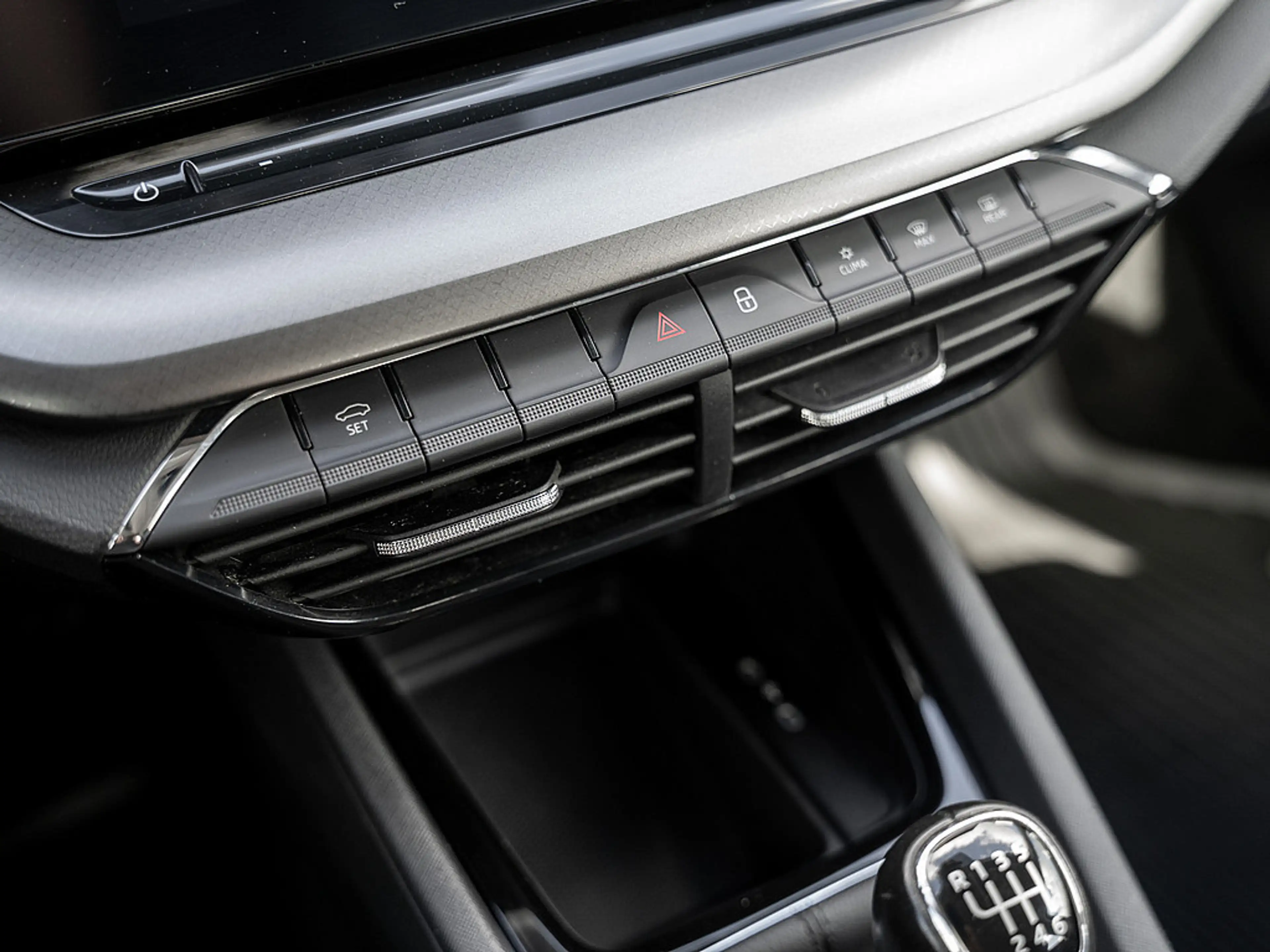 Skoda Octavia Combi 2.0 TDI Ambition AHK LED SHZ — photo 8