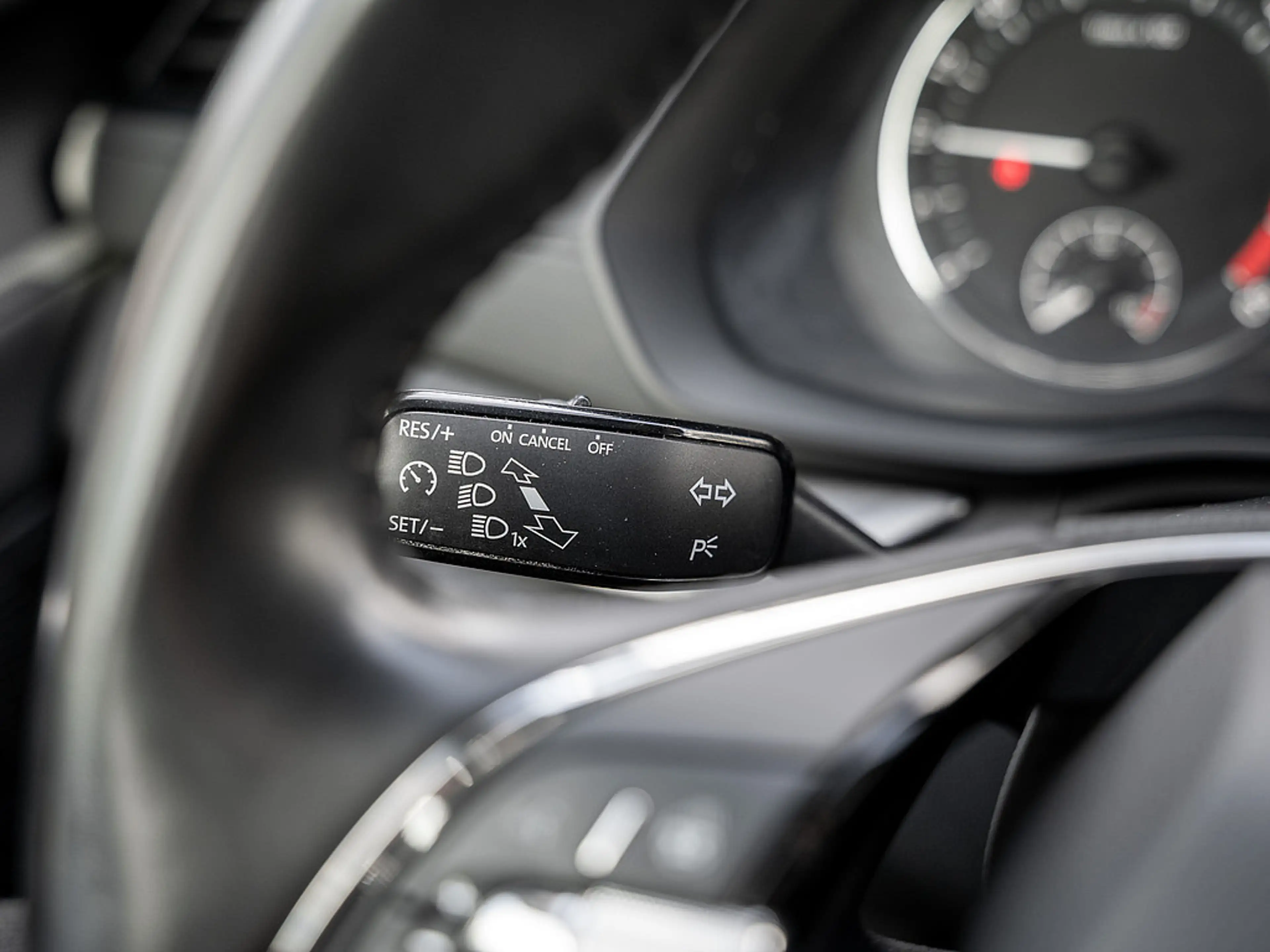 Skoda Octavia Combi 2.0 TDI Ambition AHK LED SHZ — photo 12