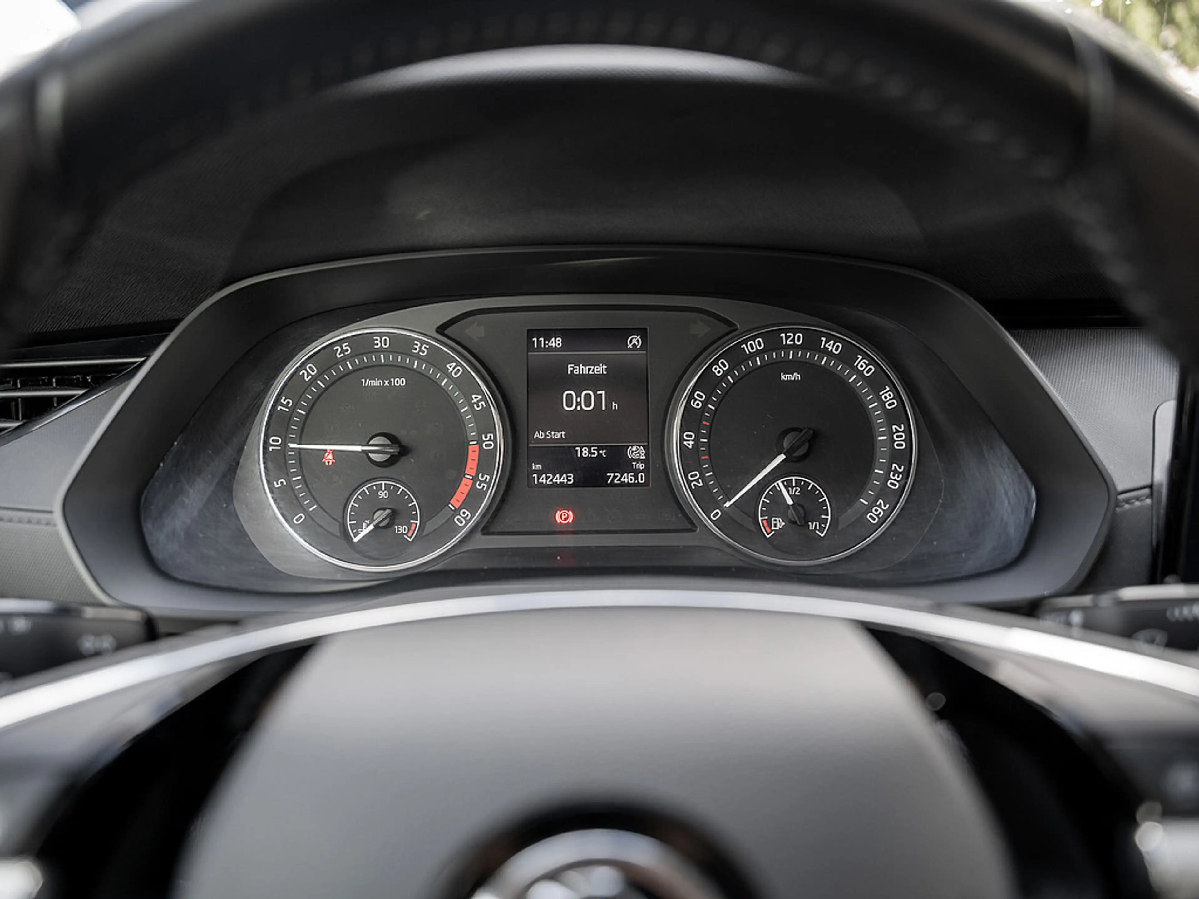 Skoda Octavia Combi 2.0 TDI Ambition AHK LED SHZ — photo 11