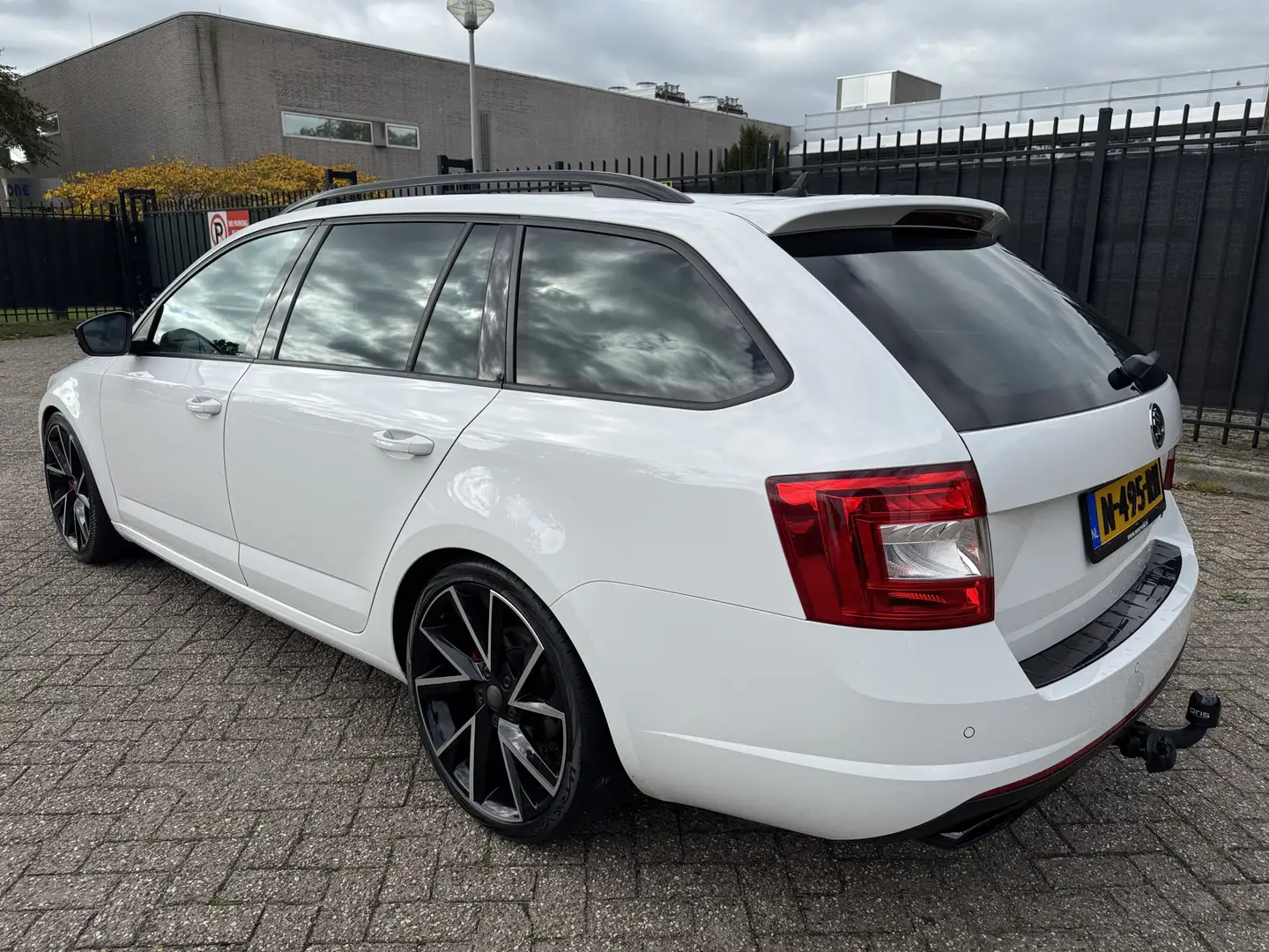 Skoda Octavia Combi 2.0 TSI RS 220 PK 6 Versn Clima/Stoelverw/Na Wit - 2