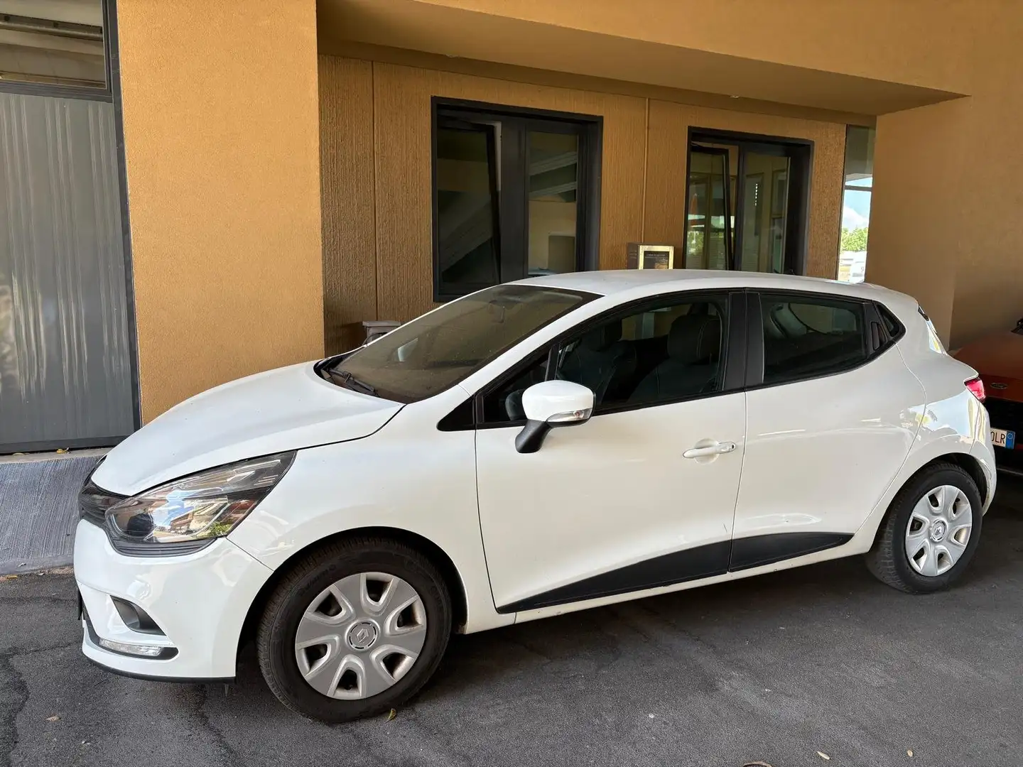 Renault Clio Clio 1.5 dci energy Life 75cv Bianco - 1