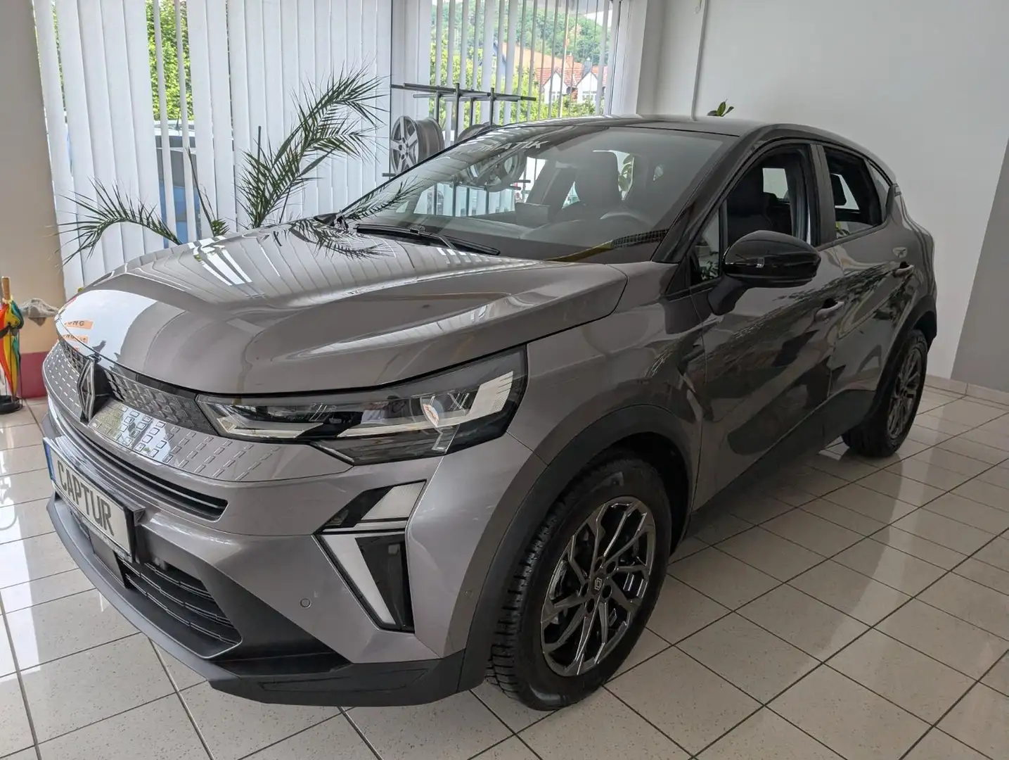 Renault Captur II Evolution (84) Gris - 1