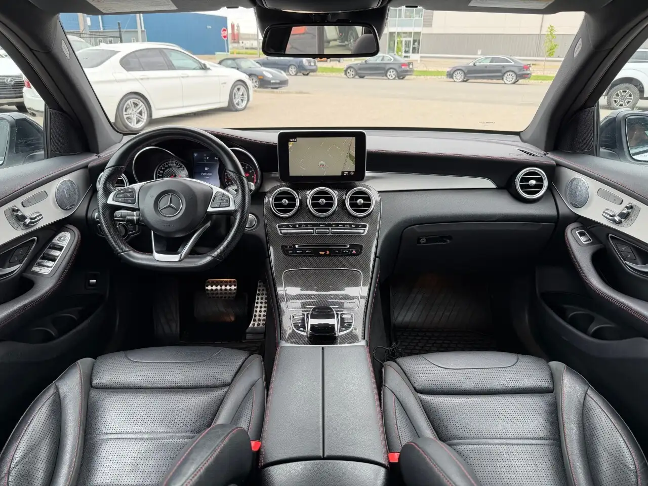 Mercedes-Benz GLC снимка Mercedes-Benz GLC