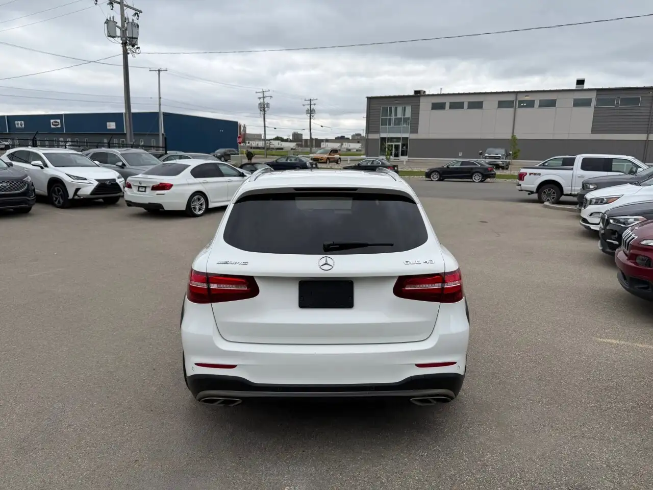 Mercedes-Benz GLC снимка Mercedes-Benz GLC