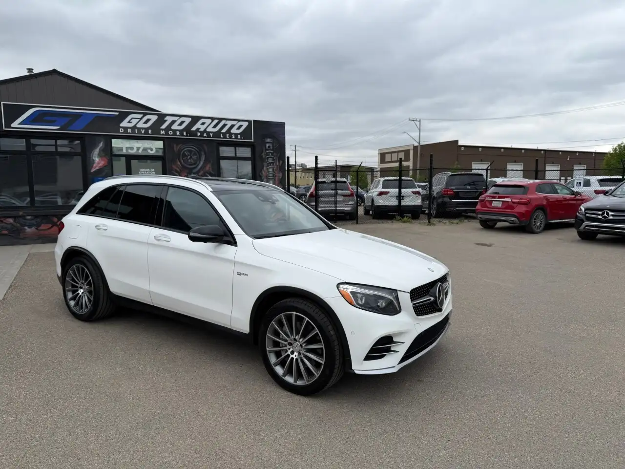 Mercedes-Benz GLC снимка Mercedes-Benz GLC