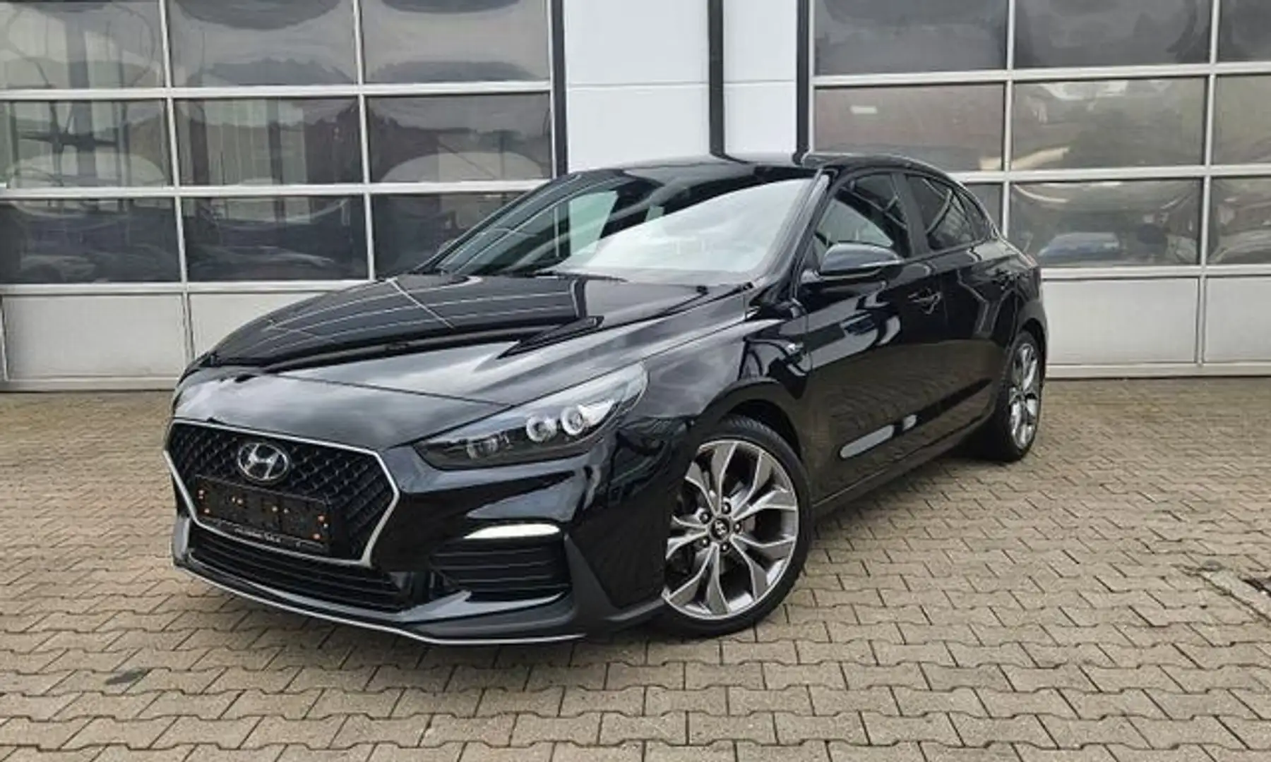 Hyundai i30 Fastback 1.4 T-GDI N Line *ACC*LED*Kamera* Schwarz - 1