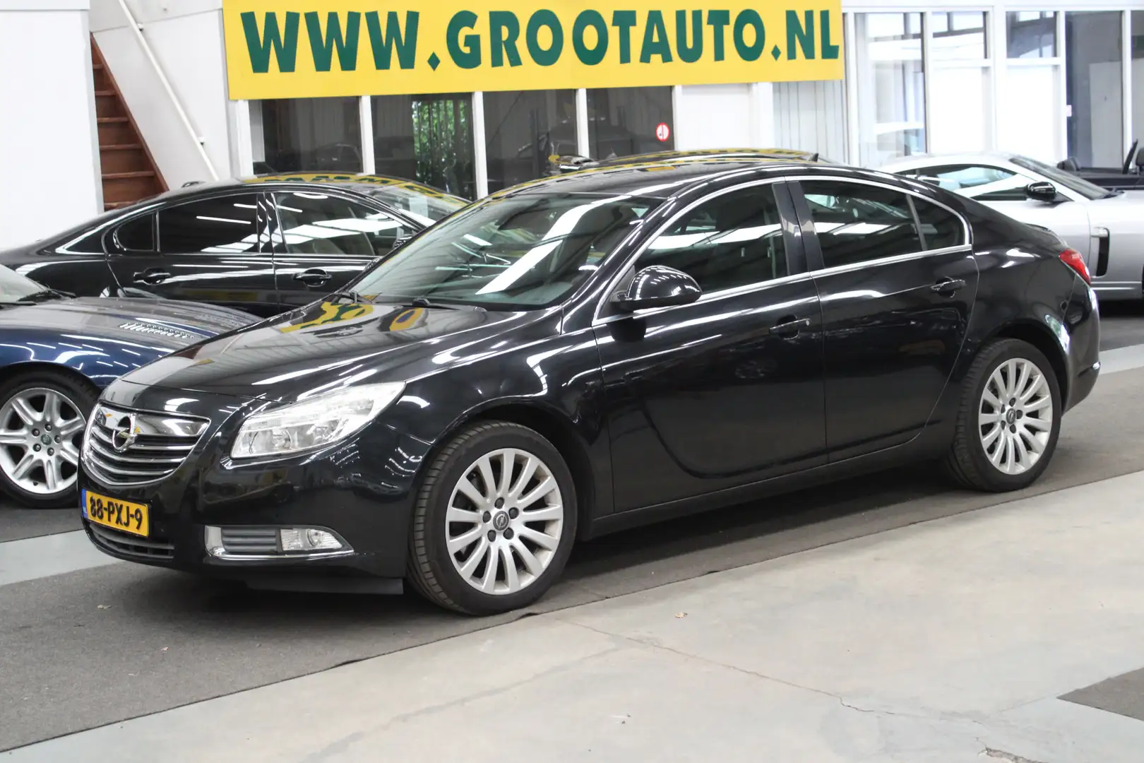 Opel Insignia 1.6 T Edition Airco, Cruise control, Bluetooth Zwart - 1
