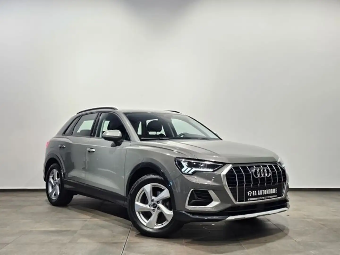 Audi Q3 35 TFSI Sport Virtual LED Acc Standheizung Sport A Grau - 2