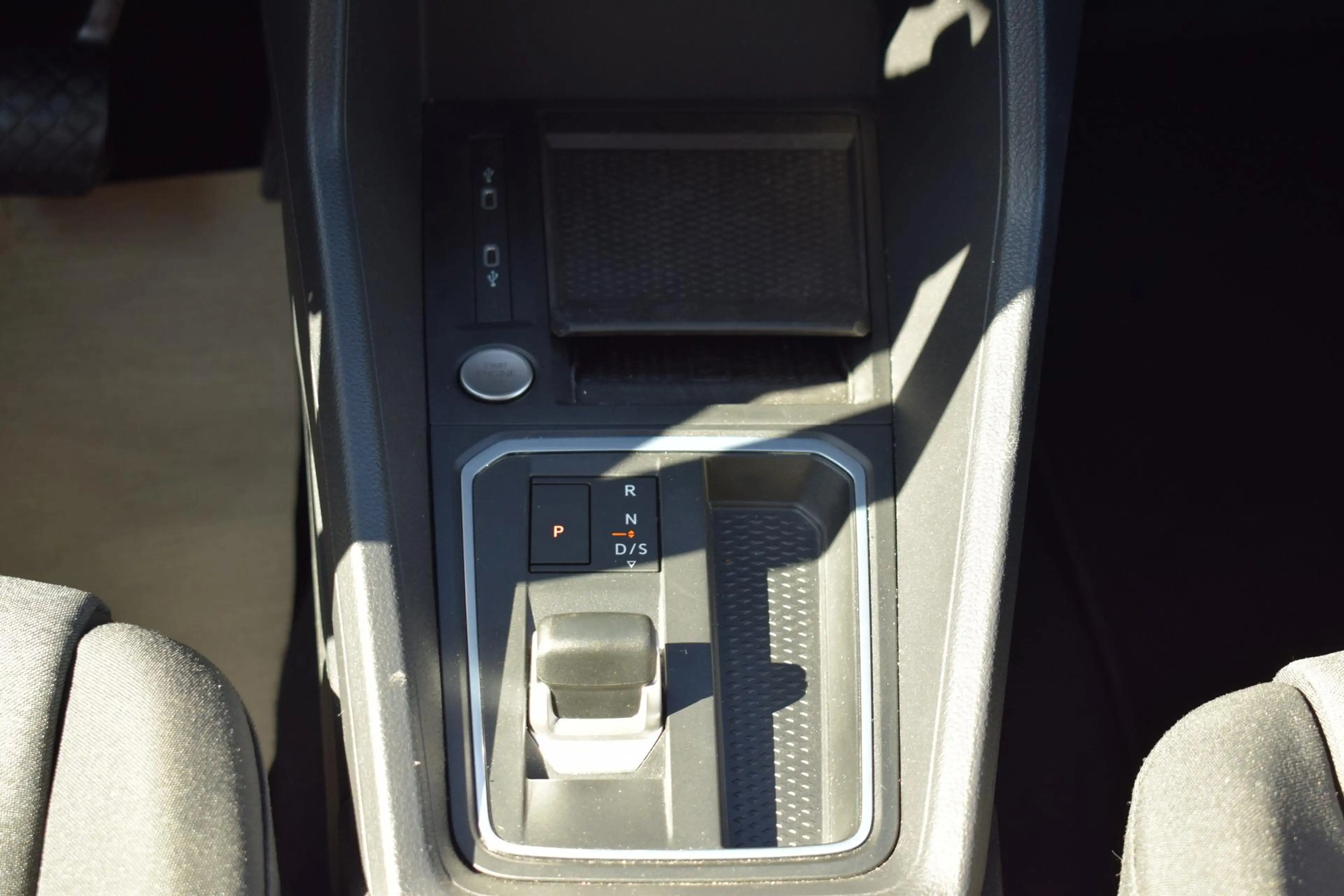 Ford Tourneo Connect Grand PHEV Active L2 AHK LED Kamera — photo 8