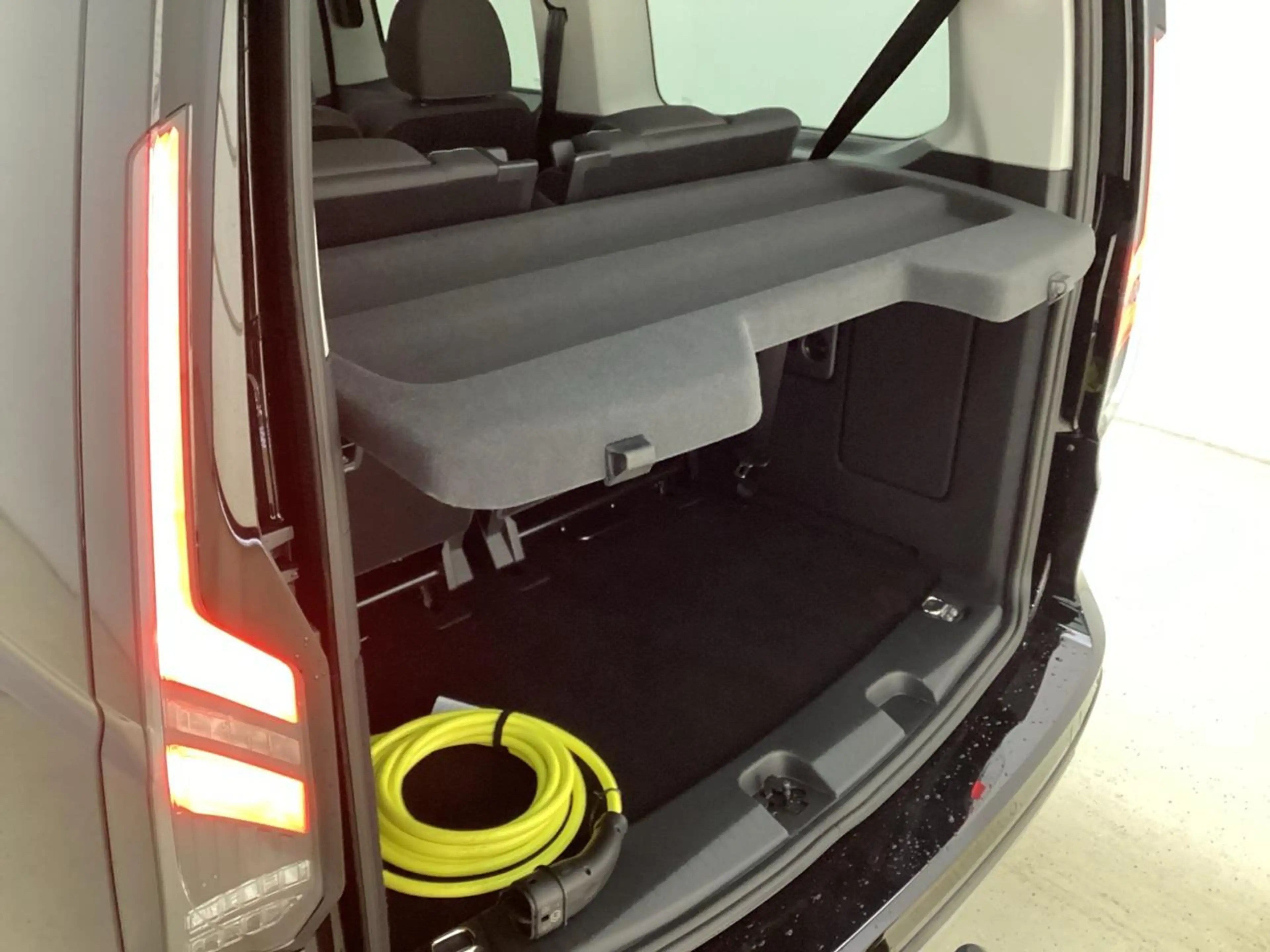 Ford Tourneo Connect Grand PHEV Active L2 AHK LED Kamera — photo 11