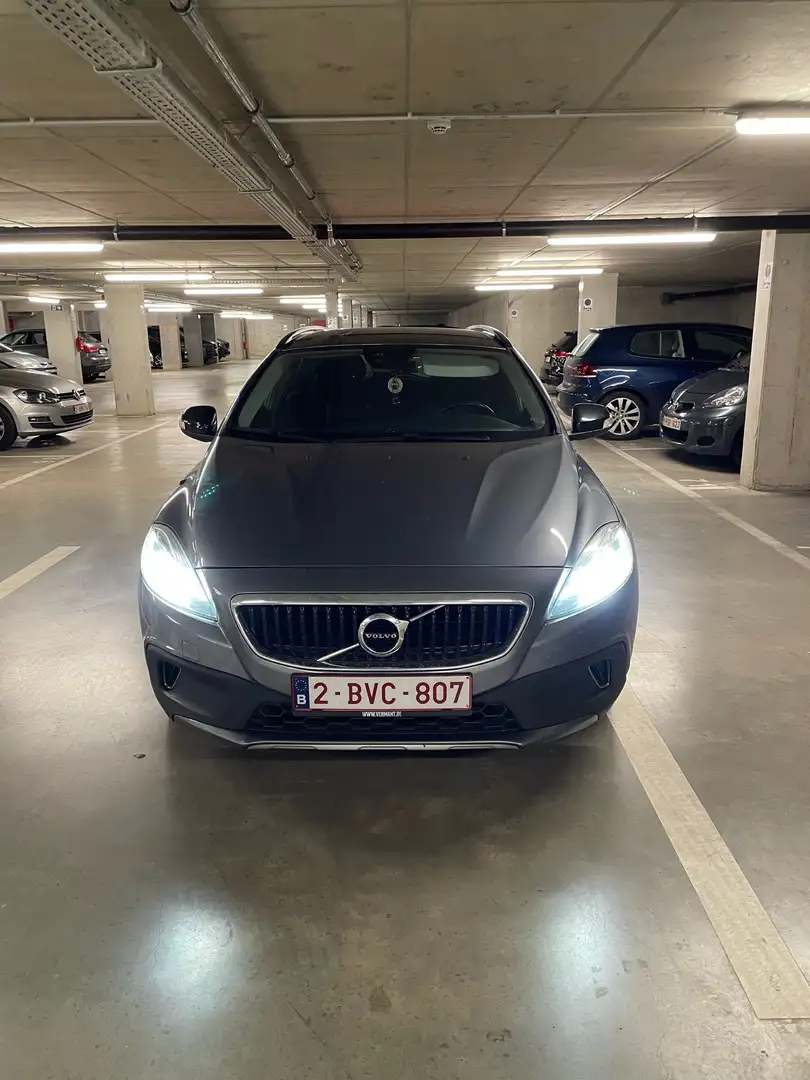 Volvo V40 Cross Country D2 Geartronic Kinetic Gris - 2