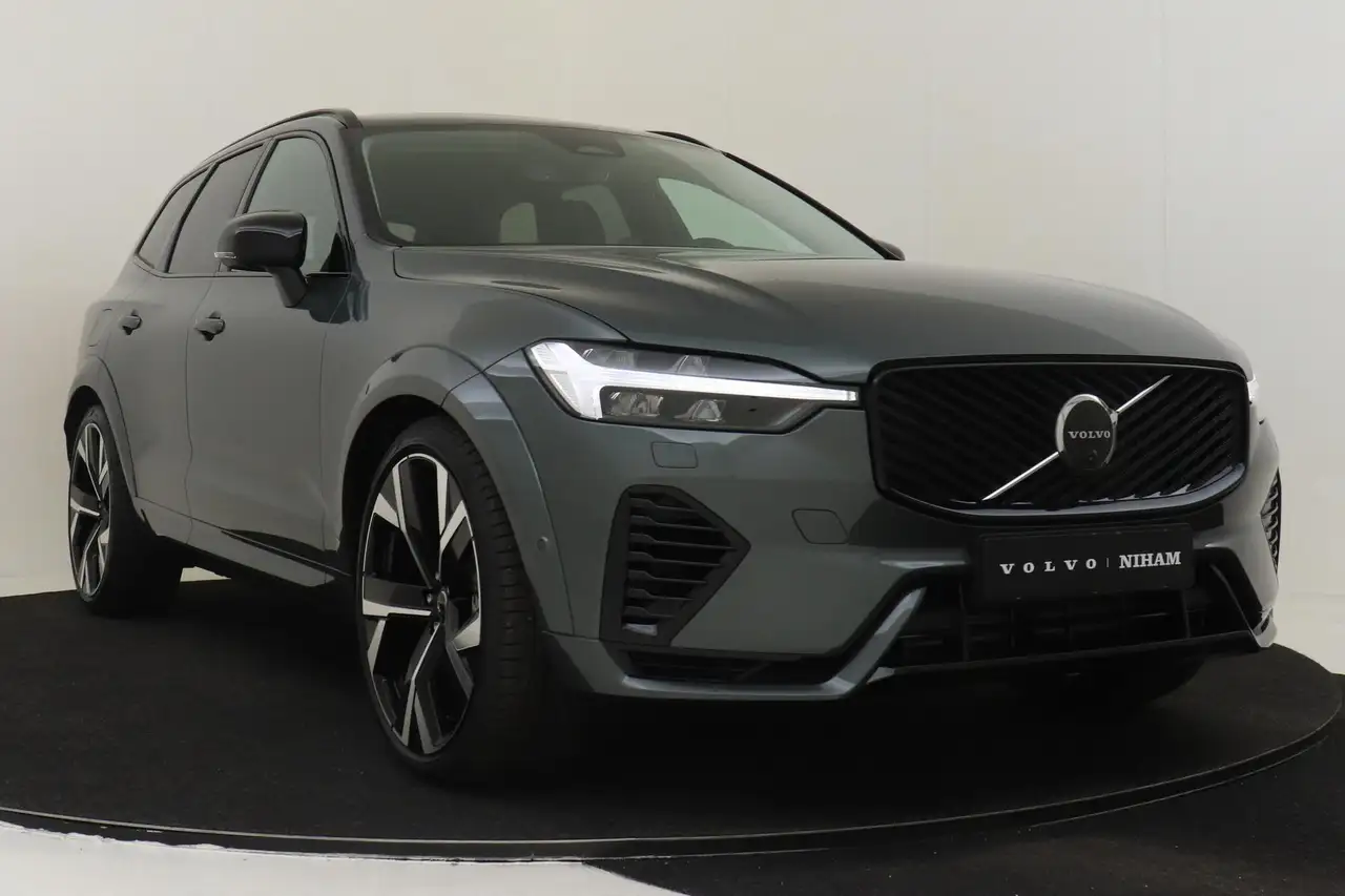 Volvo XC60 2026 — фото 11