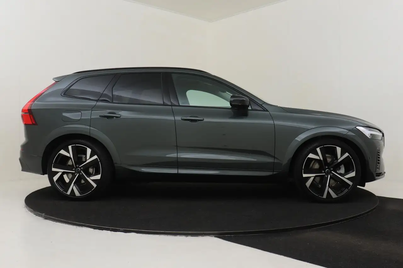 Volvo XC60 2026 — фото 13