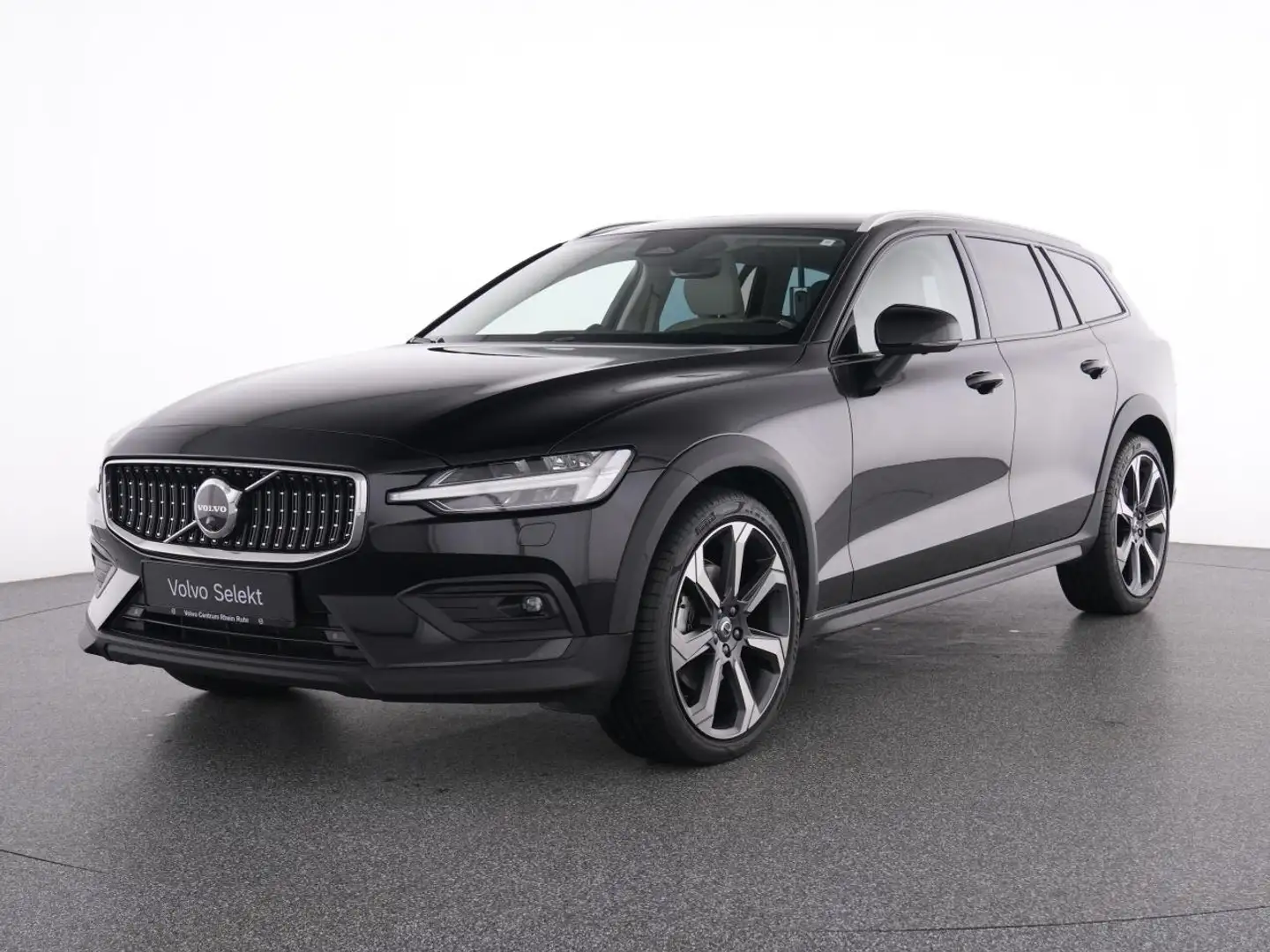 Volvo V60 Cross Country B4 AWD Ultimate+WINTERPAK+ Negru - 2