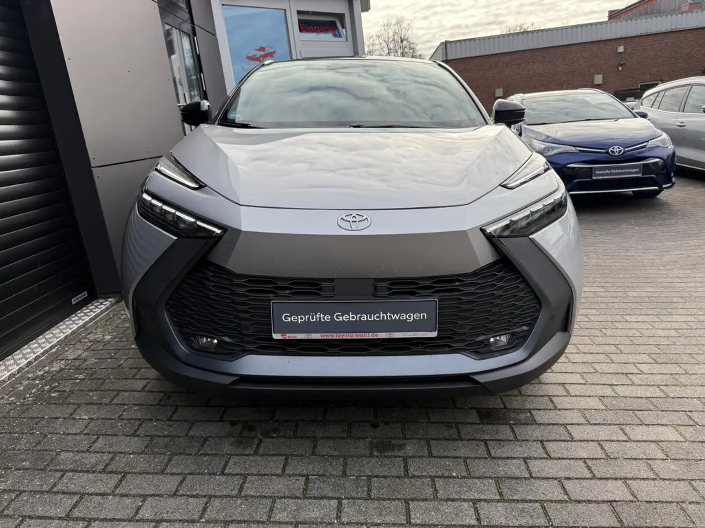 Toyota C-HR 1.8 Hybrid FWD Team Deutschland Silber - 2