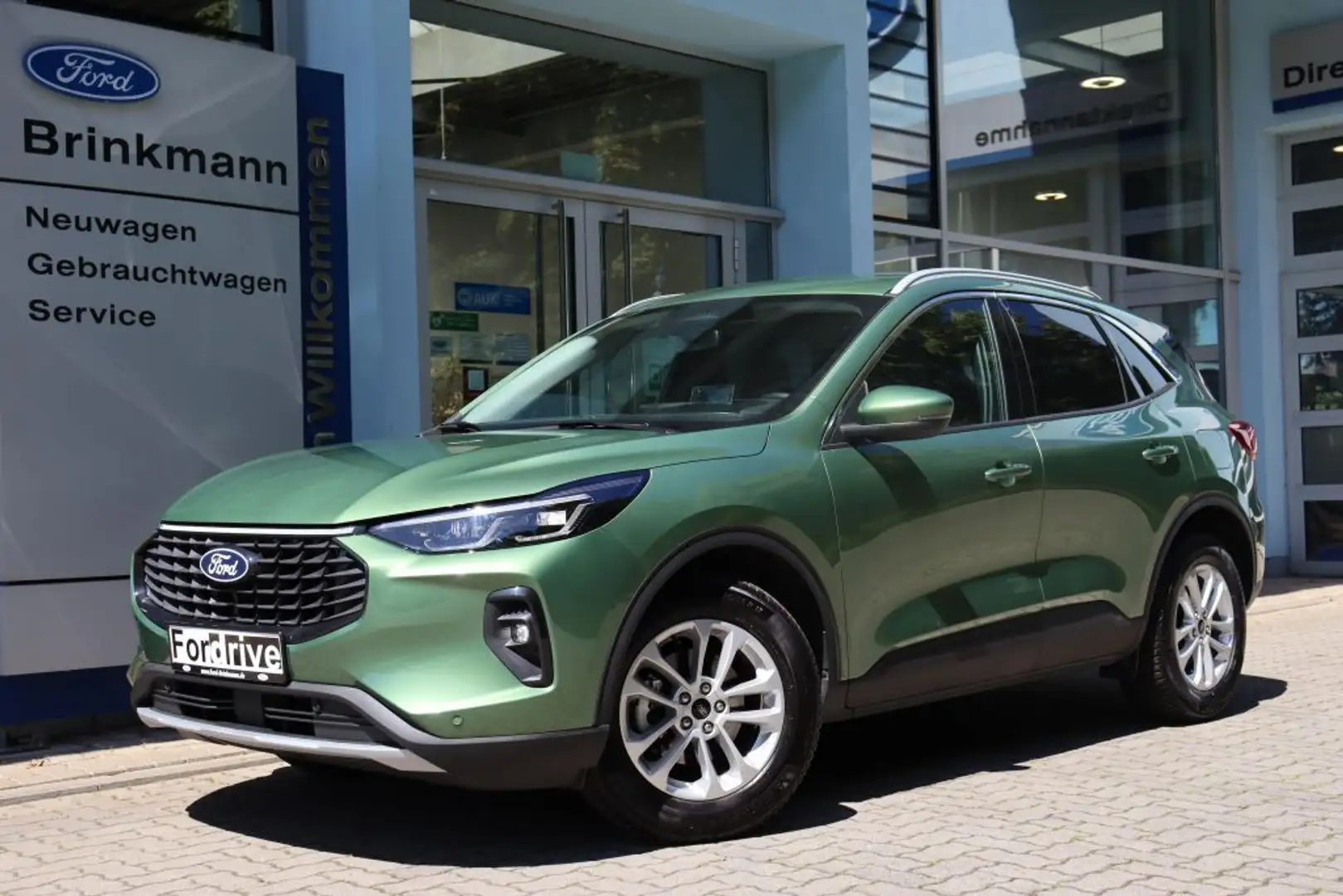 Ford Kuga 1.5 EcoBoost TITANIUM Grün - 1