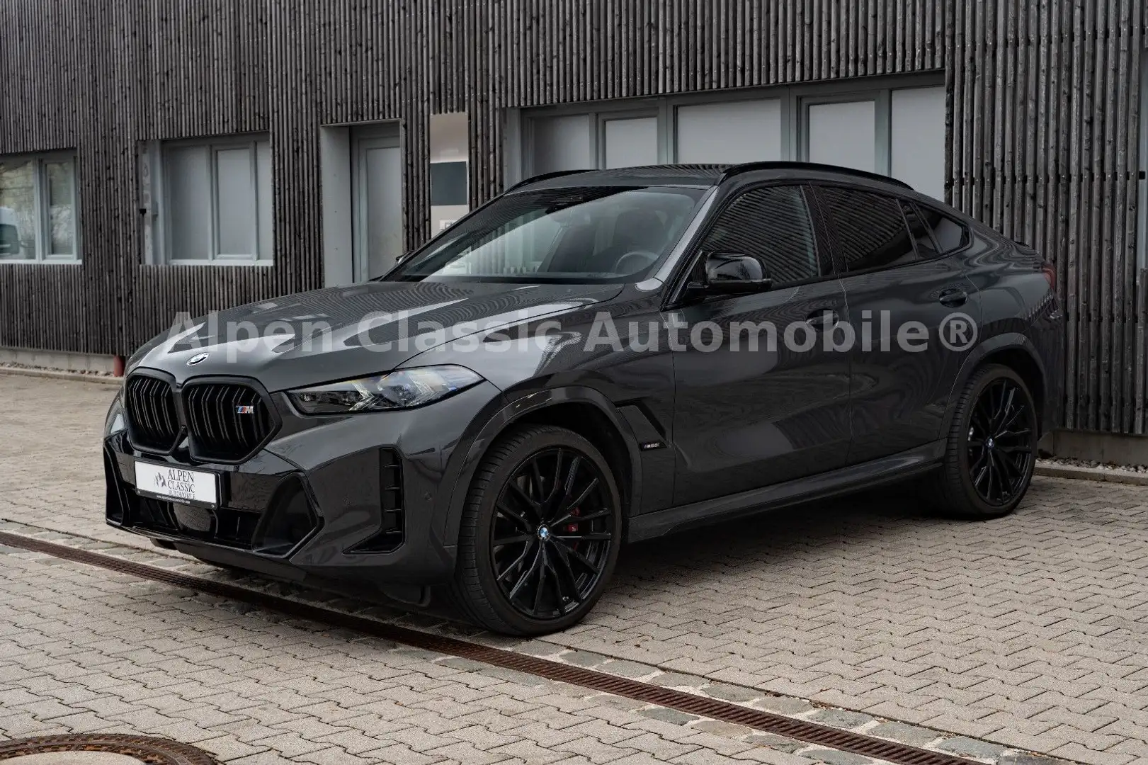 BMW X6 M60 i xDrive B&W, HUD, PANO, AHK, Massage Grau - 1