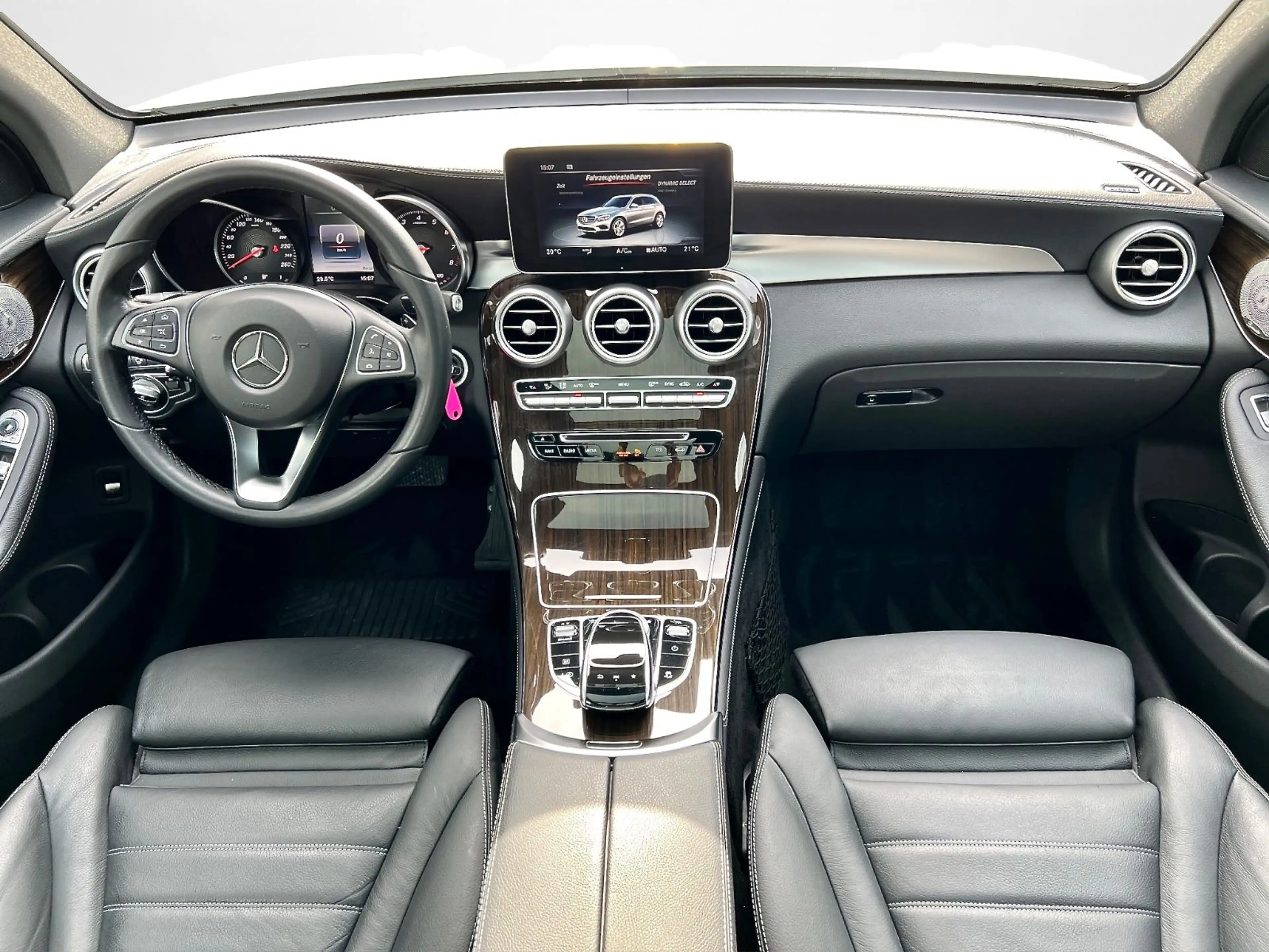 Mercedes-Benz GLC 250 4M*LED*PANORAMA*DISTR*360°*VOLLLEDER* — photo 10