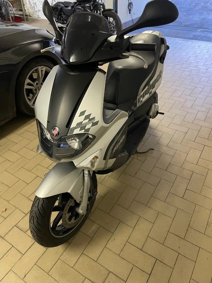 Gilera Runner 50 Gilera Runner 50 del 2013 Gris - 1
