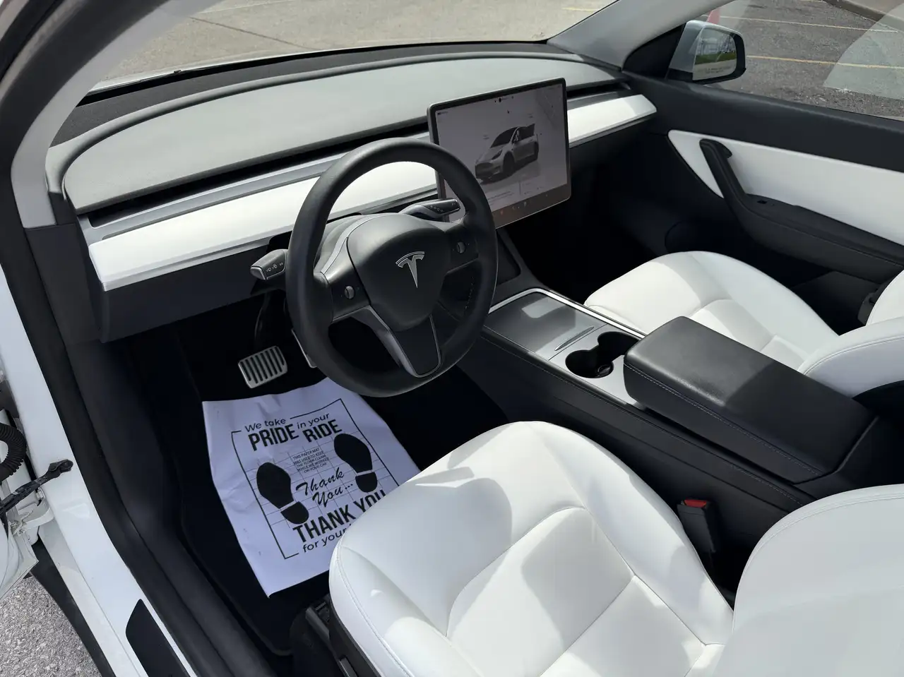 Tesla Model Y fotografie Tesla Model Y