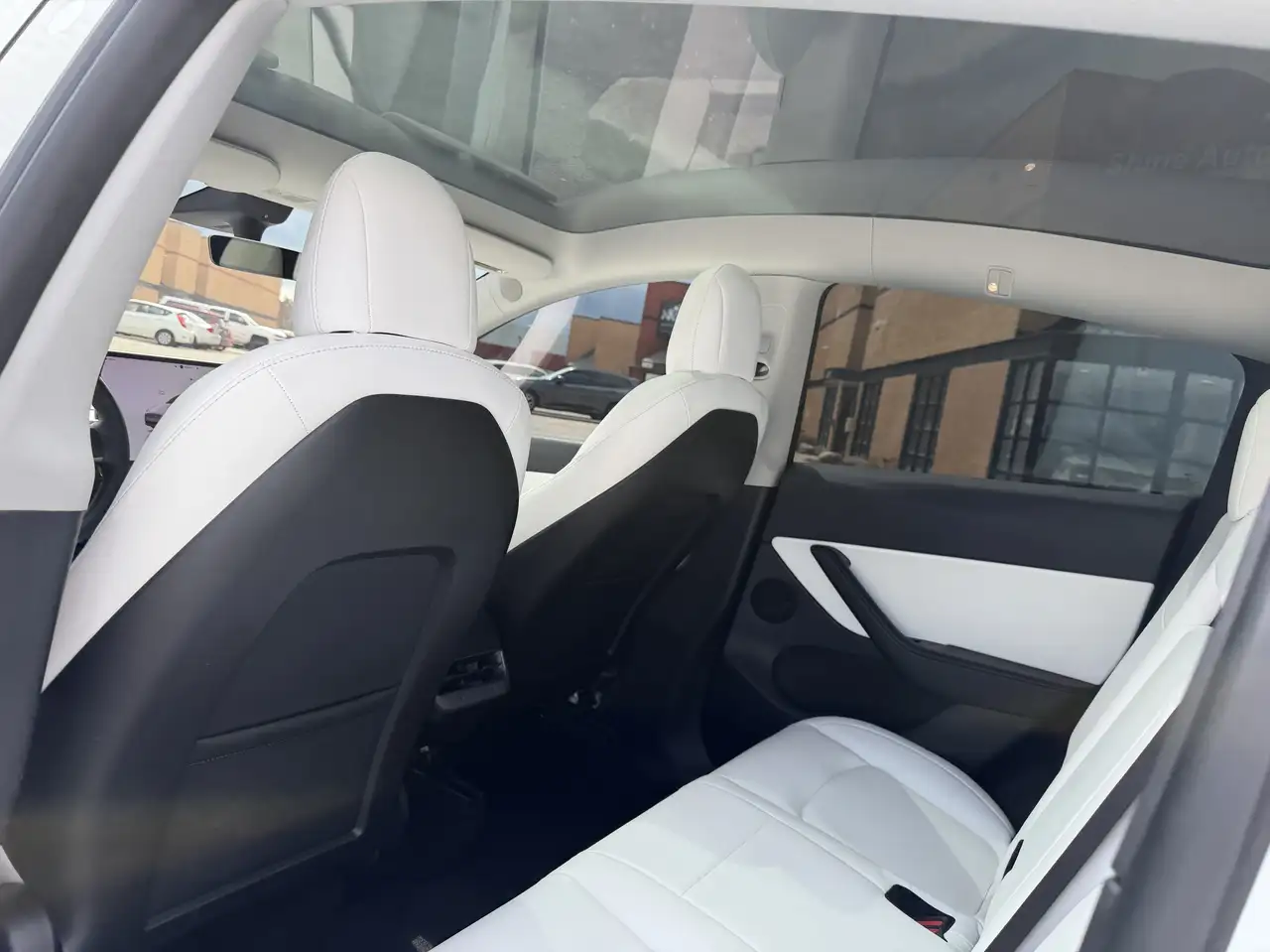 Tesla Model Y fotografie Tesla Model Y