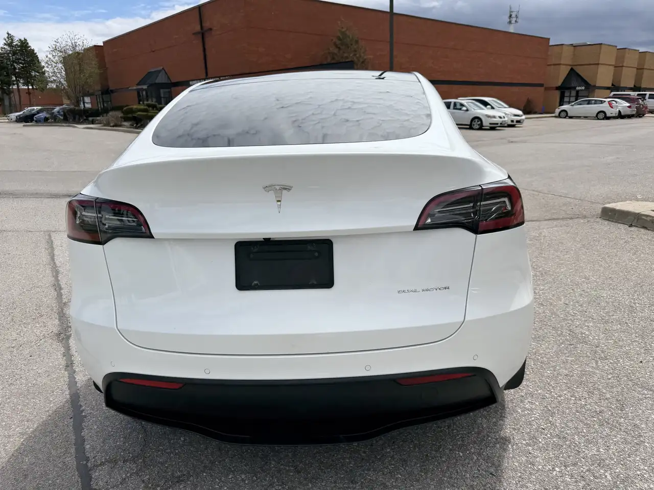 Tesla Model Y fotografie Tesla Model Y