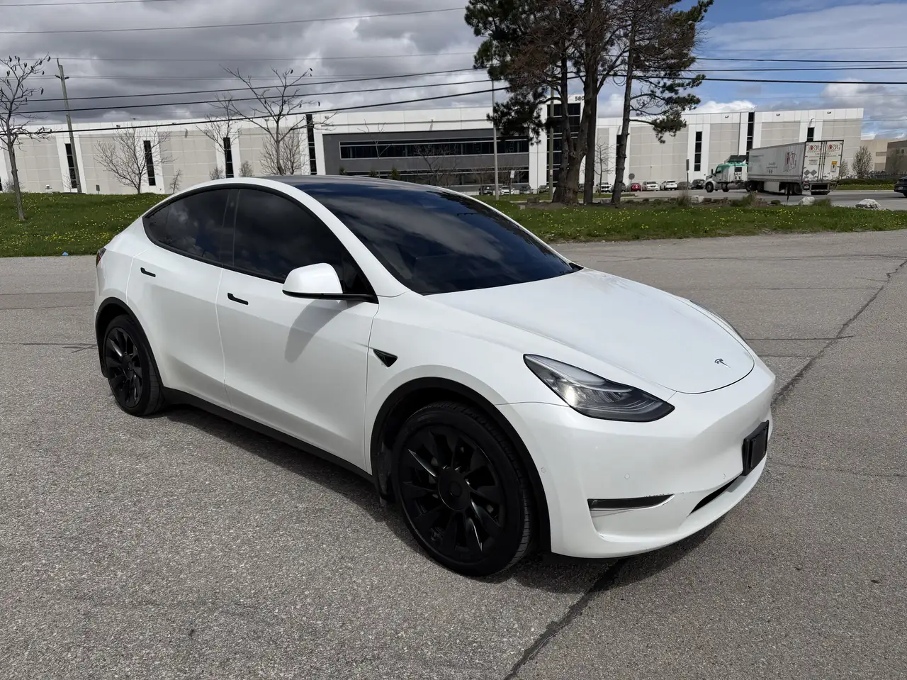 Tesla Model Y fotografie Tesla Model Y