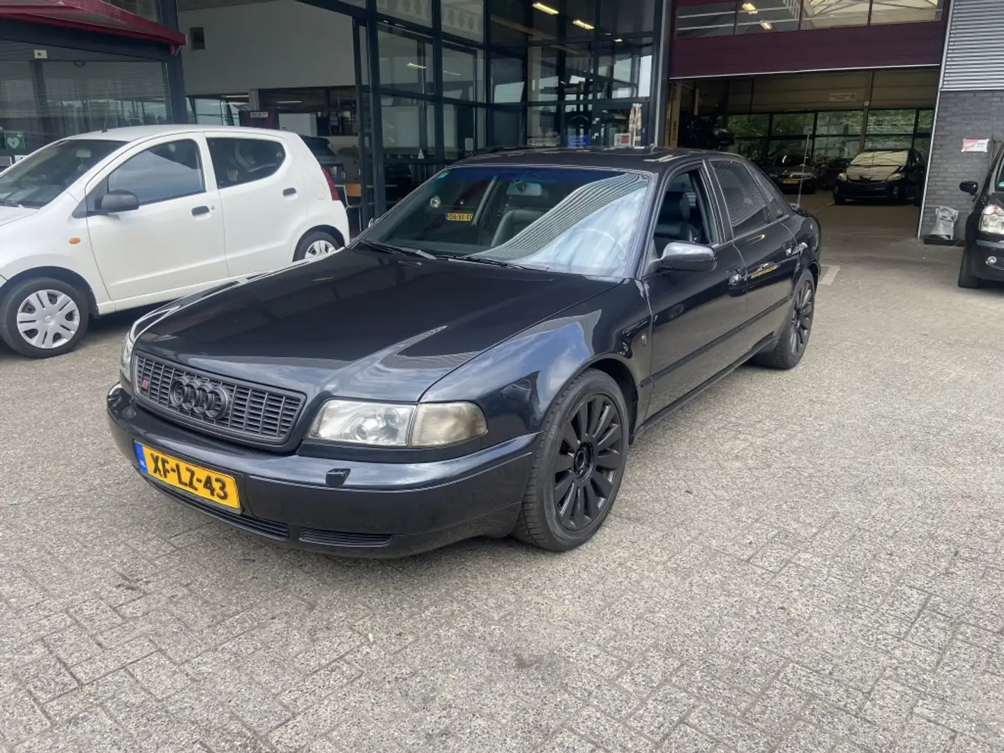 Audi S8 4.2 S8 Negro - 1