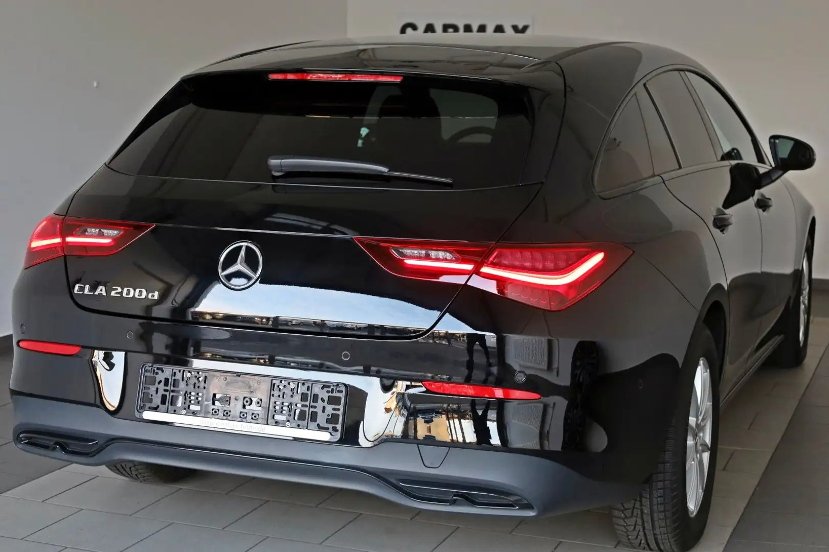 Mercedes-Benz CLA 200 T.Leder,Navi,Night-Paket,LED,SH +WR Schwarz - 2